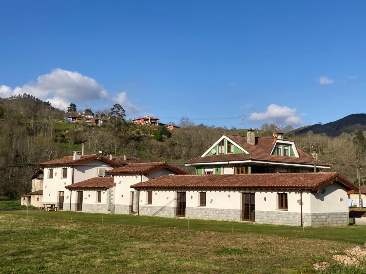 Apartamentos La Presa El Molin Onís エクステリア 写真