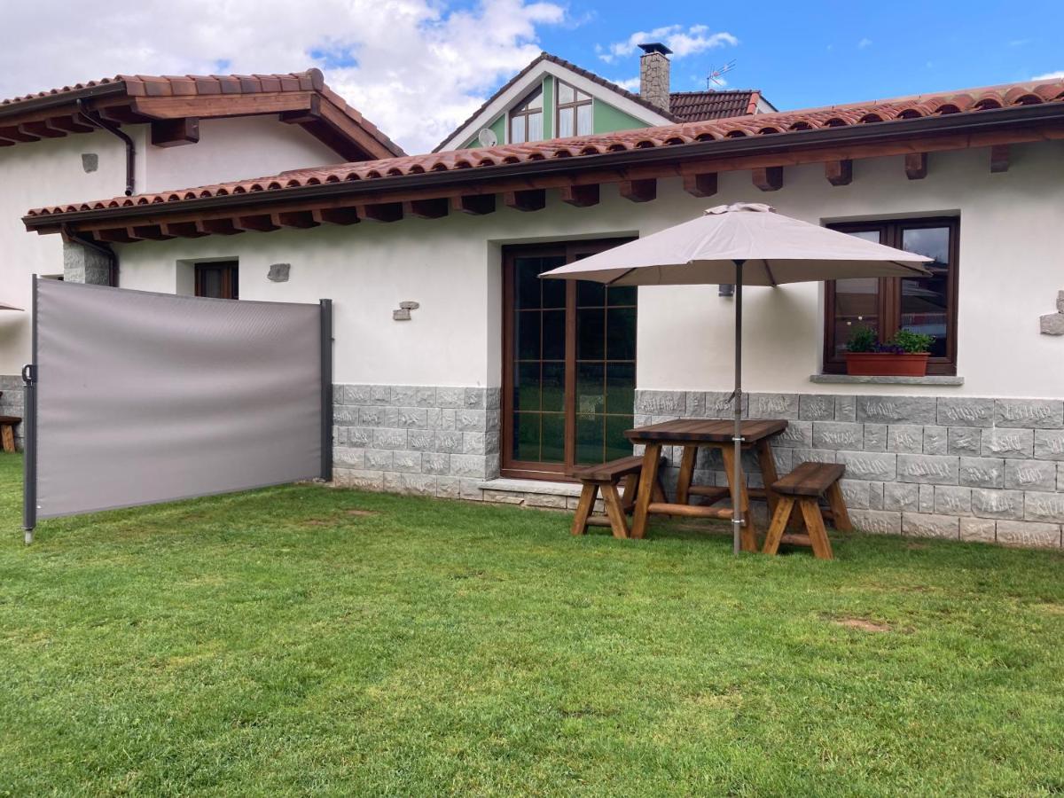 Apartamentos La Presa El Molin Onís エクステリア 写真
